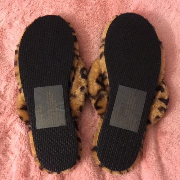 Steve Madden Slippers, Scrunchy, Coin Purse - Picture 3 of 5